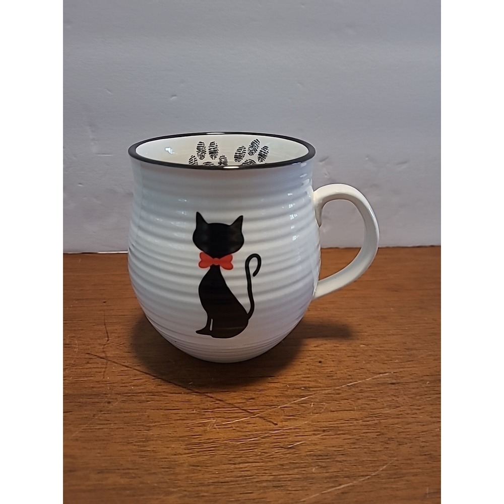 Black Cat Silhouette w/Red Bow Ridges Scored‎ Coffee Mug Paw Prints High Tail